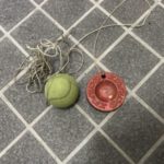 硬式テニス練習用ゴム付きボール